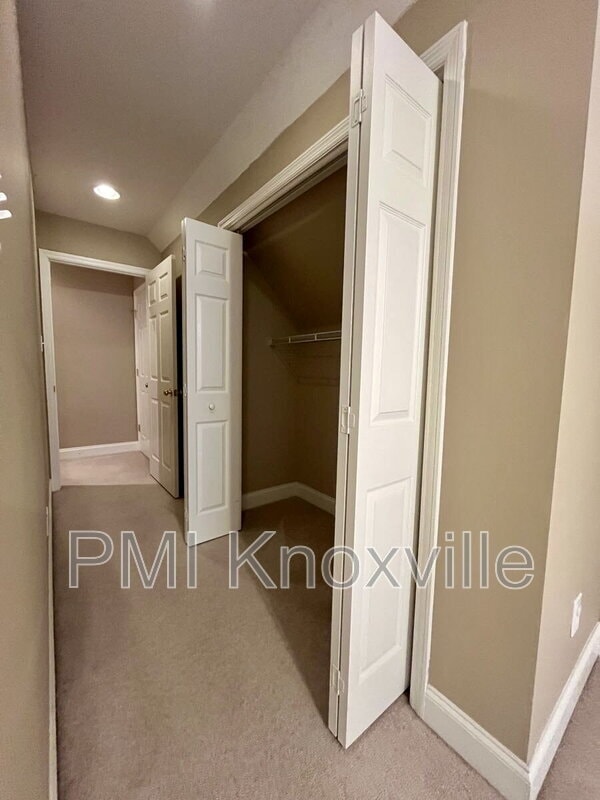 Building Photo - 4601 Ivy Rose Dr