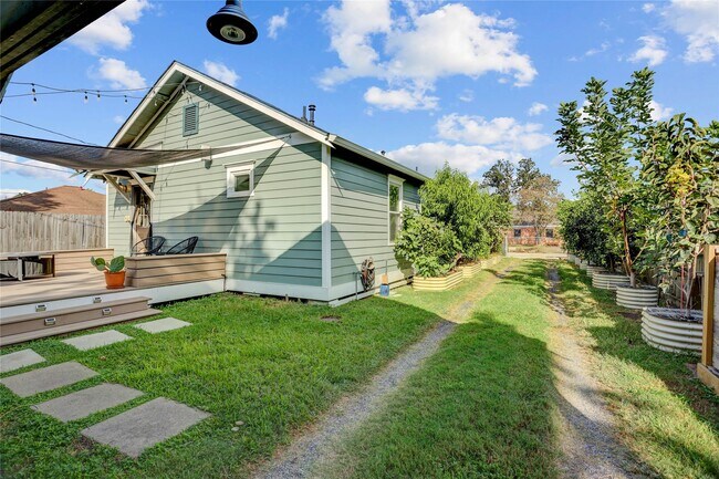 Building Photo - 4807 Averill St