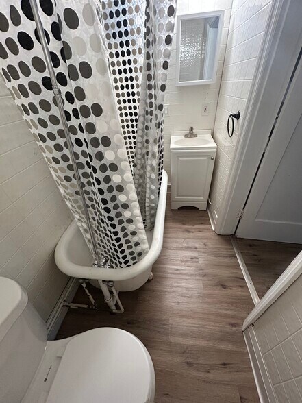 Building Photo - 24 4th St