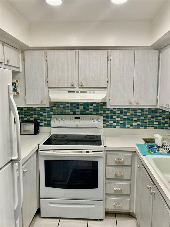 Building Photo - 305 47th Ave Dr W