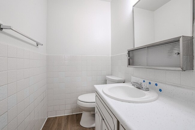 Building Photo - QUIET ADULT 55+ COMMUNITY