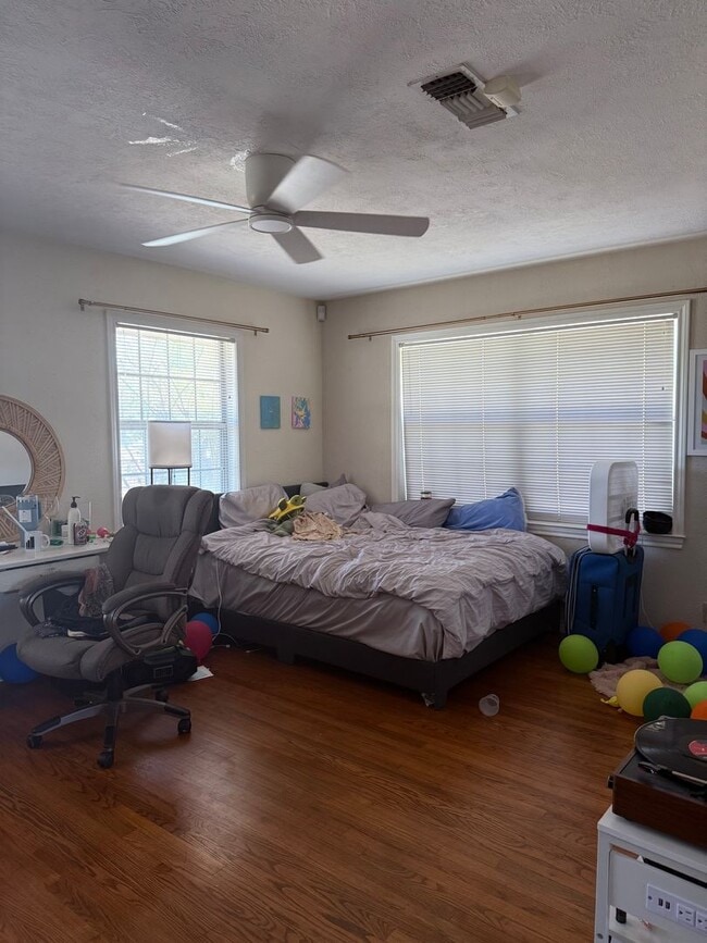 Building Photo - Brand New Remodel