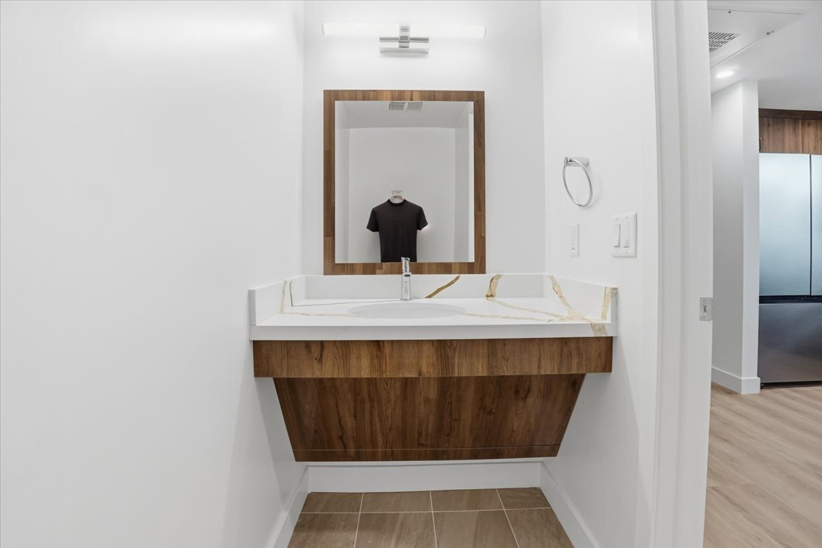 Building Photo - 1820 Prosser Ave