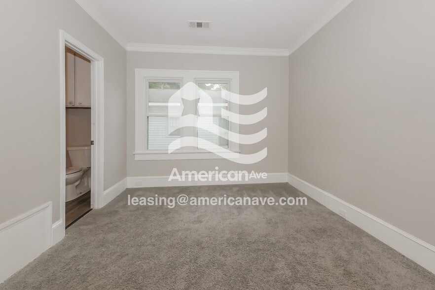 Building Photo - 980 North Ave