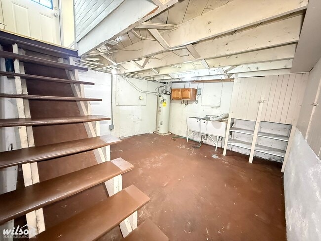 Building Photo - Spacious 3bd | 1ba House near Nob Hill Elementary School!