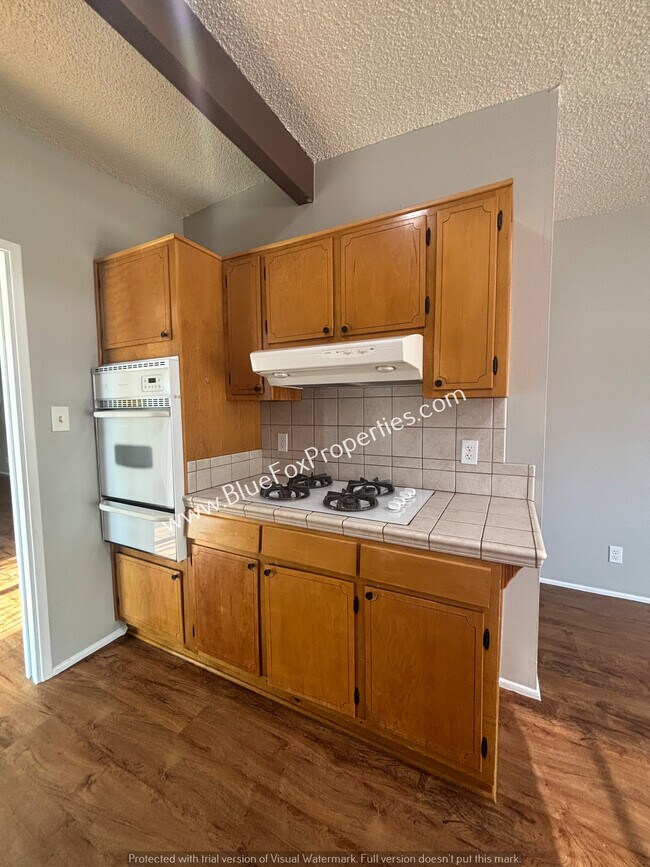 Building Photo - 3202 W Calle Fresa