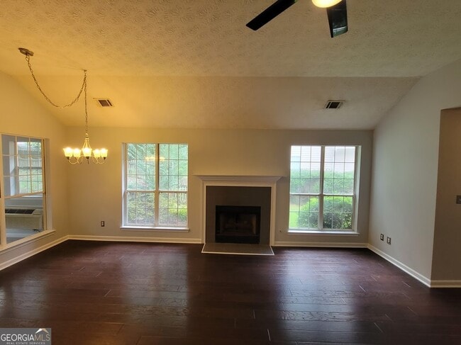 Building Photo - 53 Braelinn Creek Ct