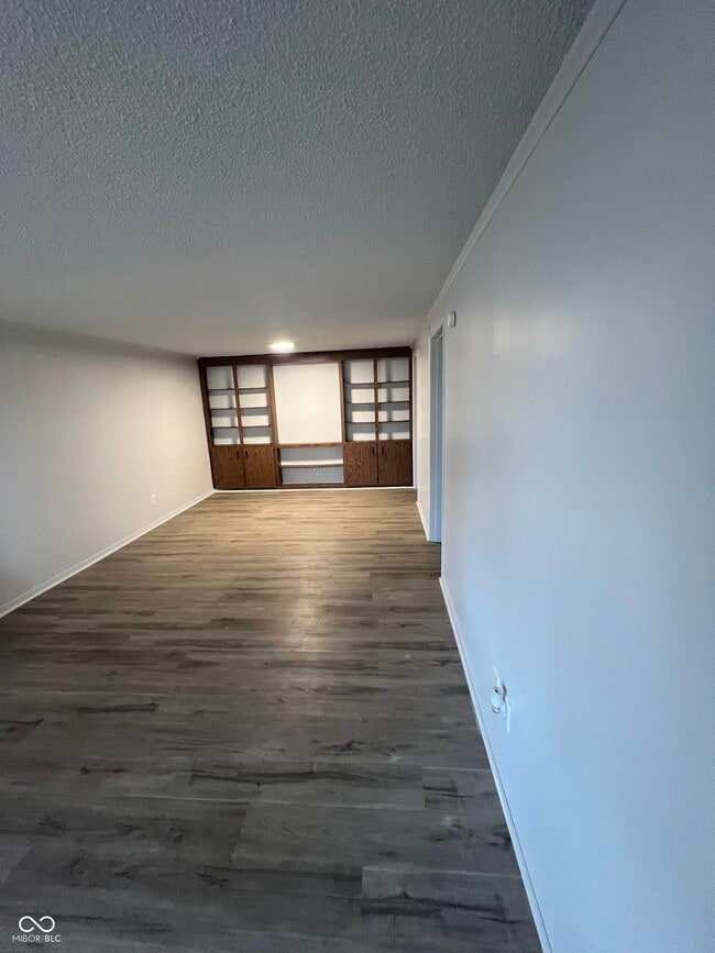 Building Photo - 2000 Indianapolis Rd