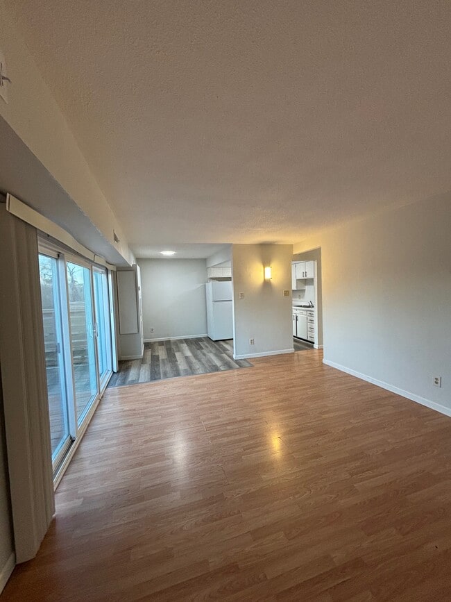 Building Photo - 2709 Center St