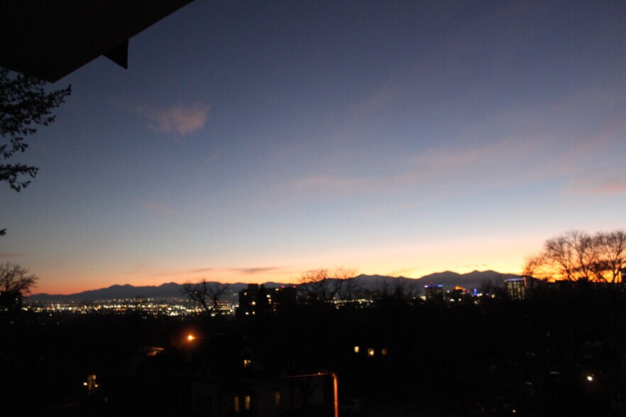 gorgeous sunset / valley / downtown views from the living room - 851 E 3rd Ave