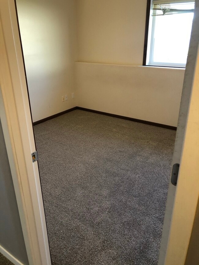 Building Photo - 1585 43rd Ave S