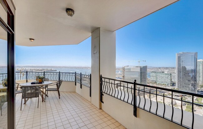 Building Photo - 700 W Harbor Dr