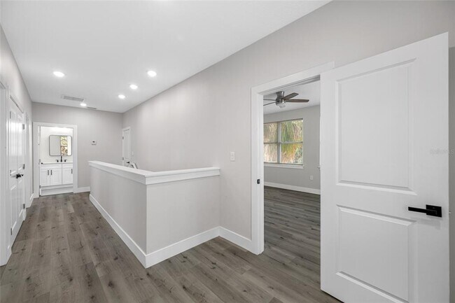 Building Photo - 6910 Dartmouth Ave N