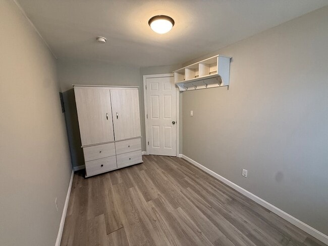 Building Photo - 176 Court St