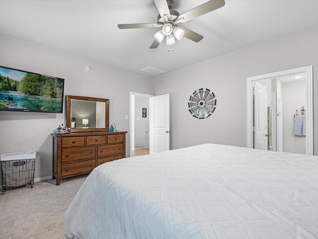 Building Photo - 1123 Station Manor Ln