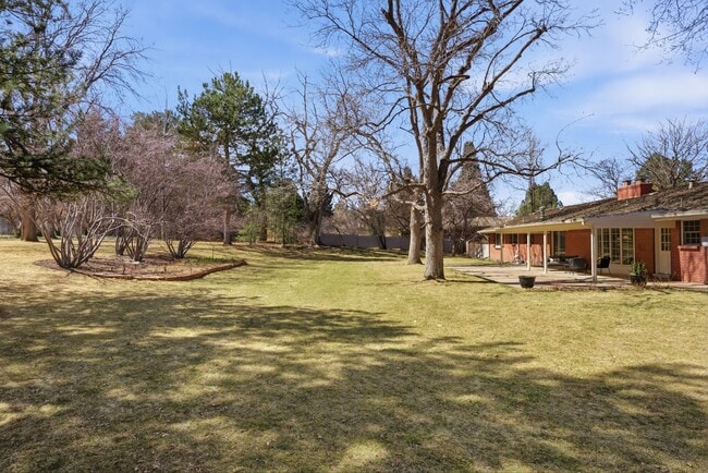 Building Photo - 2050 Cherryville Rd