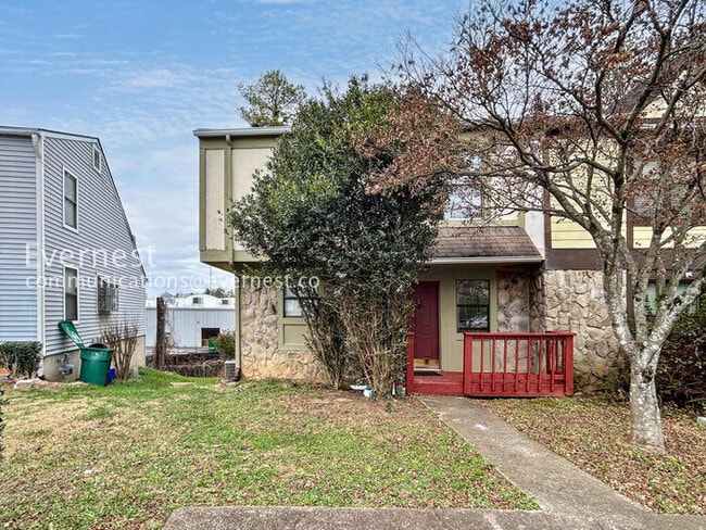 Building Photo - 1174 Ridgecrest Ln SE