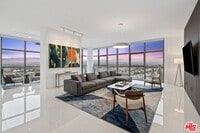 Building Photo - 13700 Marina Pointe Dr