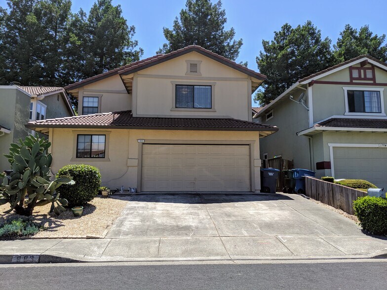 View from Street - 983 Hacienda Circle