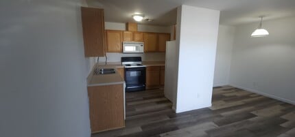 Building Photo - 720 Sunny Ln