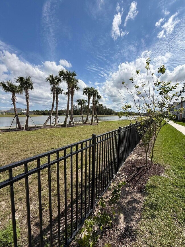 Building Photo - 4718 Longwood Lk Sq