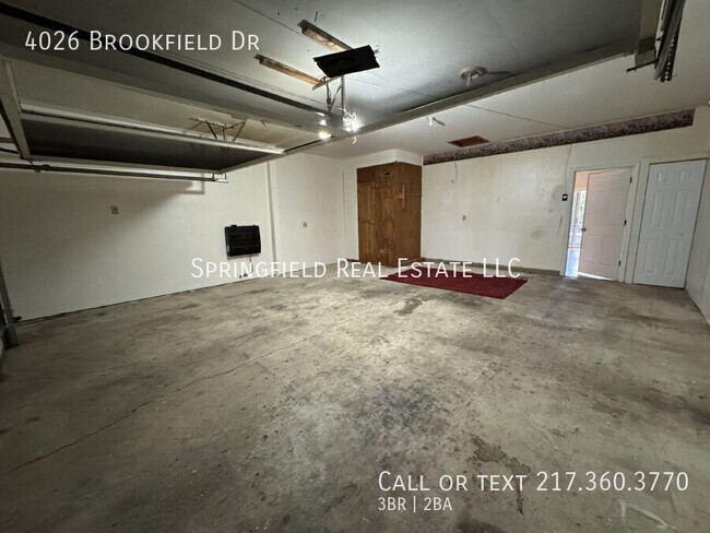 Building Photo - 4026 Brookfield Dr