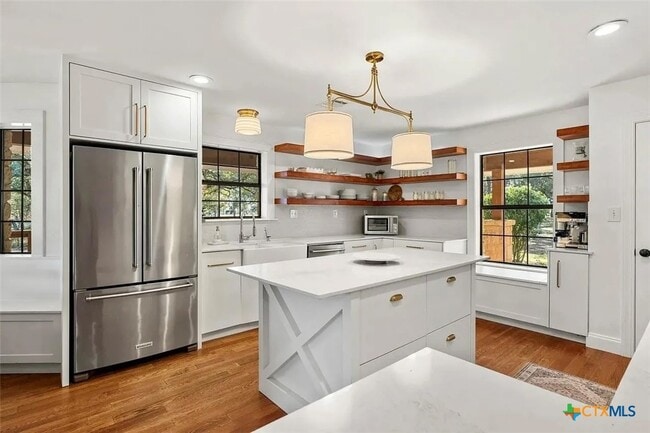 Building Photo - 301 Medlin Creek Loop