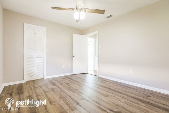 Building Photo - 3 br, 2 bath House - 4850 Brickell Drive UNIT