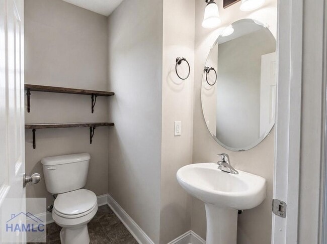 Building Photo - 1106 Creekside Cir