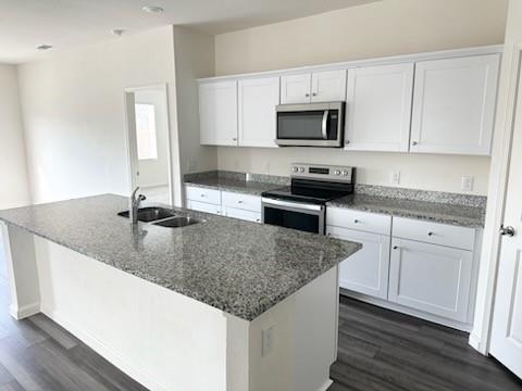 Building Photo - 600 Crestridge Dr