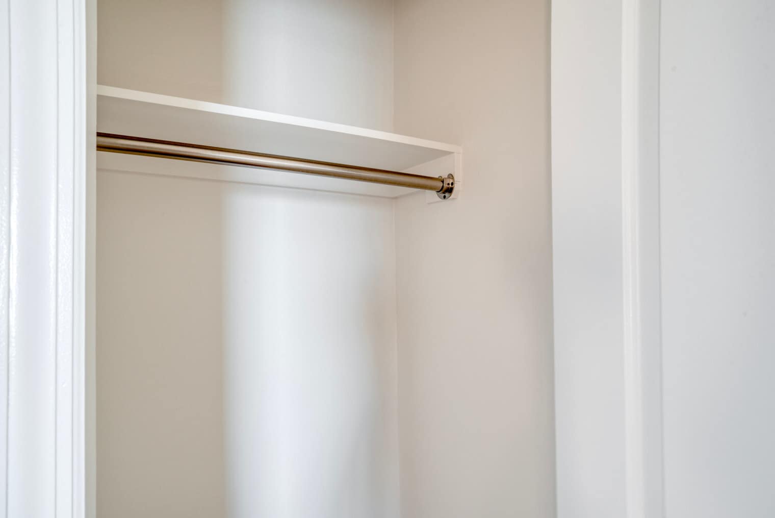 Building Photo - 30 Waterside Plaza