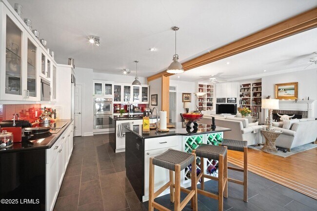 Building Photo - 32 Sparrow Nest Point