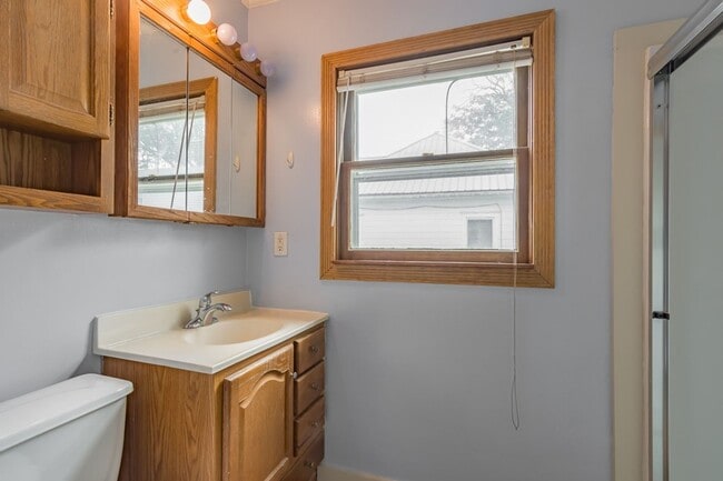 Building Photo - COLLEGE PRE-LEASING