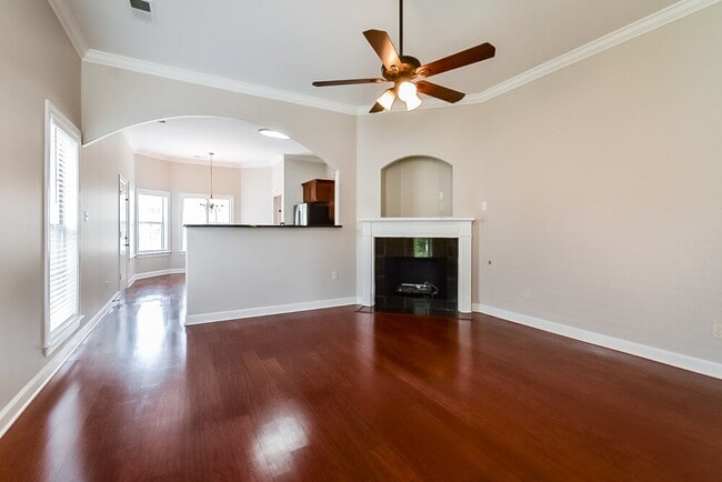 Building Photo - 7393 Brentridge Dr