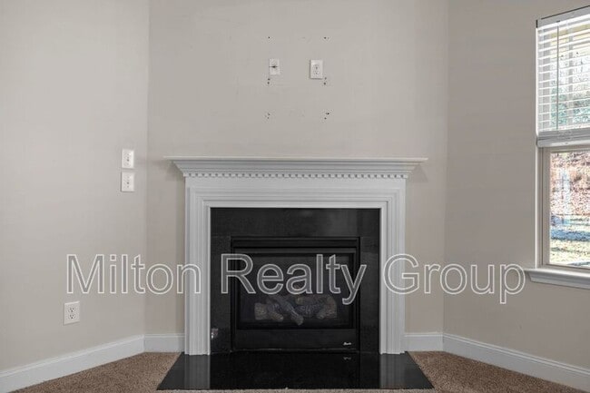 Building Photo - 75 Rolling Waters Ct