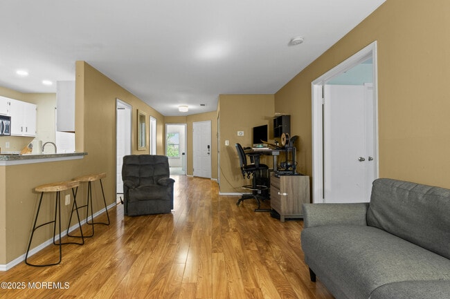 Building Photo - 6072 Cedar Ct