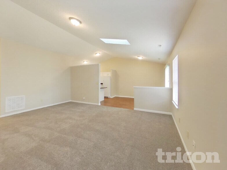 Building Photo - 43 Morse Cir