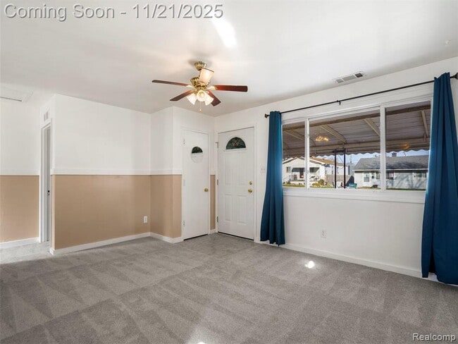 Building Photo - 1320 E Goulson Ave