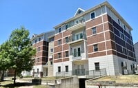 Building Photo - 606 E Stoughton
