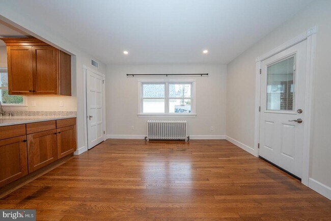 Building Photo - 28 Orchard Ln