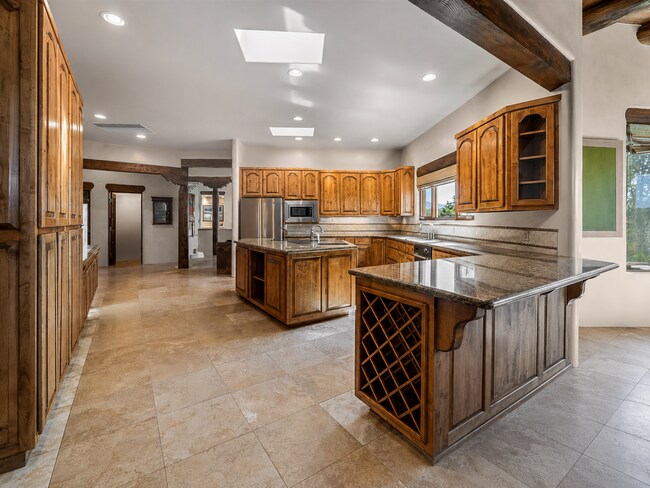 Building Photo - 61 Paseo Del Antilope