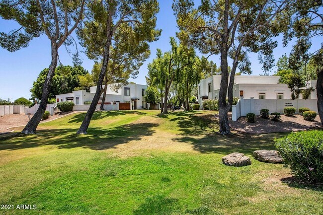 Building Photo - 13238 N 3rd Pl