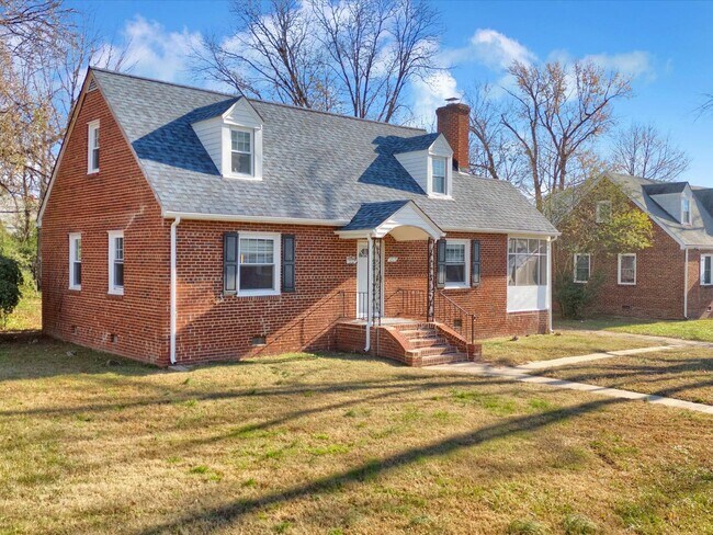 Building Photo - 1313 Wallace St