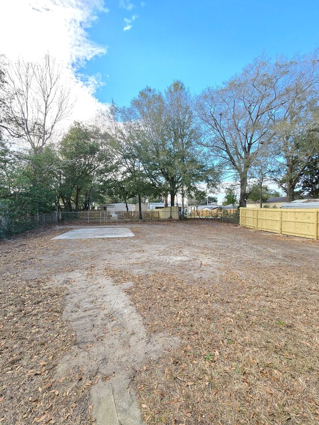 Building Photo - SUNSET PARK - Adorable cottage style home ...