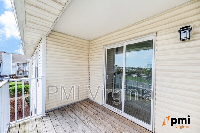 Building Photo - 631 Bluff Ct