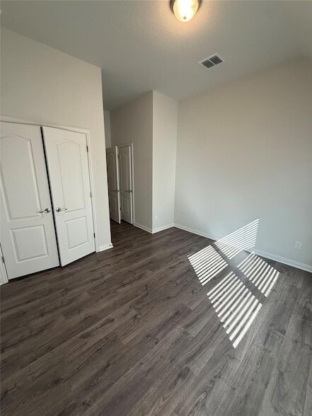 Building Photo - 13627 Barn Chime St