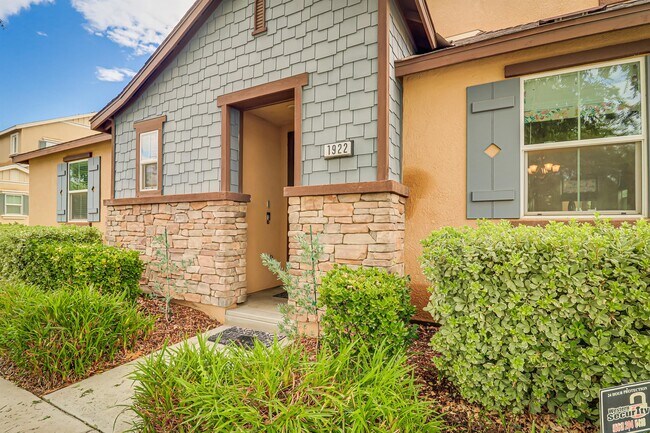Building Photo - 1922 Delacorte Dr