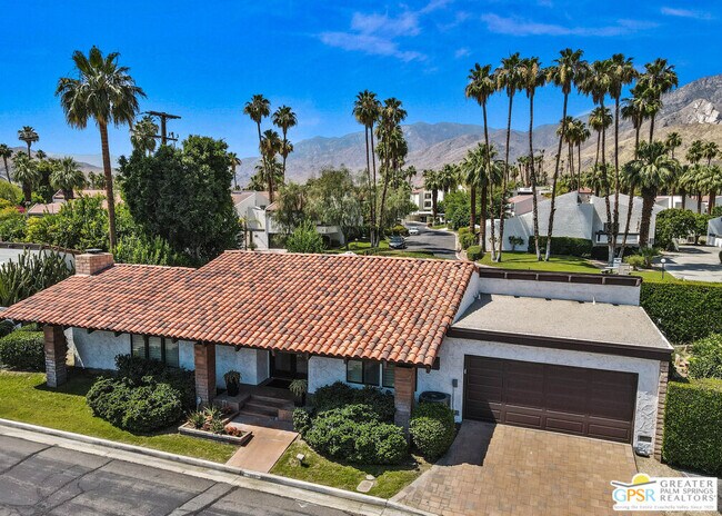 Building Photo - 1347 Primavera Dr W