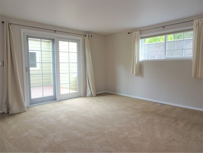 Building Photo - 3bd/1.75ba Seattle Home
