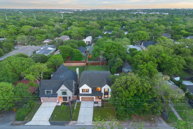 Building Photo - 8922 San Benito Way